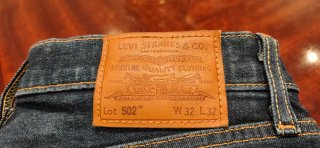 PANTALÓN VAQUERO LEVI´S 502 "DARK BLUE", W32 L32.