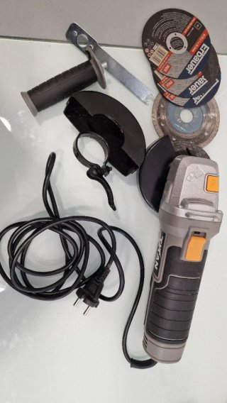 Taladro Atornillador 21V con Maletín y radial.