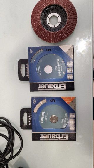 Taladro Atornillador 21V con Maletín y radial.