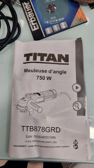 Taladro Atornillador 21V con Maletín y radial.