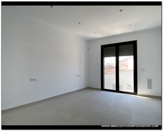 Casa adosada en venta en Empuriabrava en Castelló d´Empúries