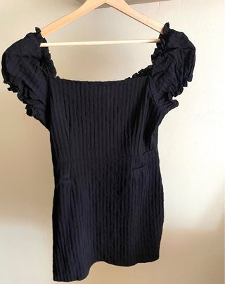 Vestido corto negro