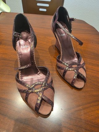 Zapatos Lodi Marrones y Dorados
