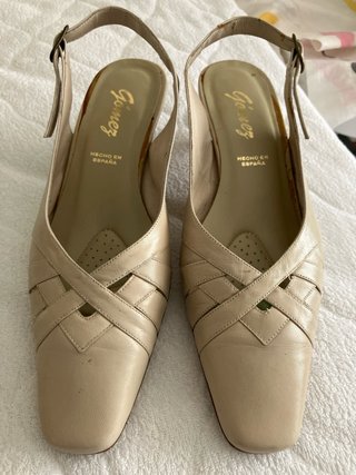 Zapatos de señora Gomez beige