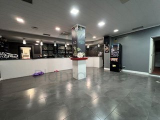 Local comercial en alquiler en Portillejo - Valdegastea en Logroño