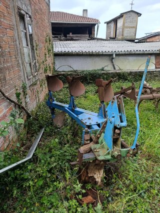 Arado de 3 palas