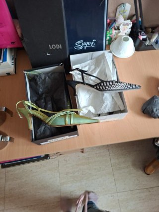 Zapatos Lodi y Supri evento talla 39 (verde) y 38.