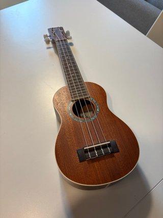 Ukelele Soprano Cordoba 15SM - como nuevo