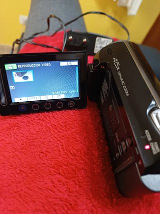 Cámara JVC EVERIO GZ-MS215BE Plata