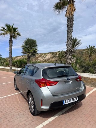 Toyota Auris 2014