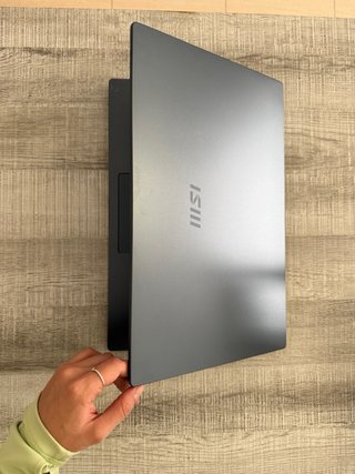 Portátil MSI Modern 15 A5M Negro Ryzen 7