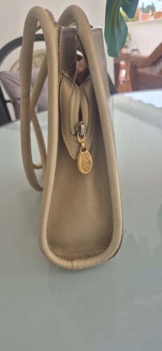 Bolso bandolera de piel beige