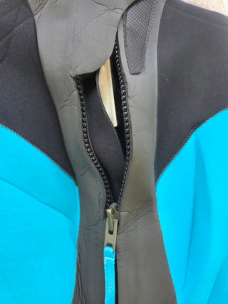 Traje de neopreno Tribord azul y negro