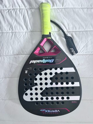 Bullpadel Vertex 04 Comfort/ Pro Line Padel Racket