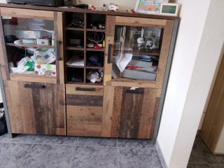 Mueble comedor y estantería de madera