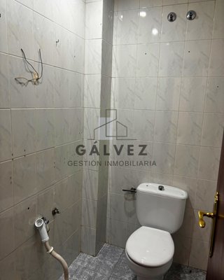 Se vende casa adosada para reformar en Bailén