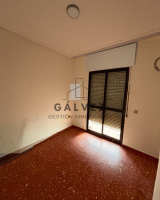 Se vende casa adosada para reformar en Bailén