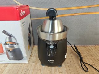 Ufesa Vitality, Electric Arm Juicer, 120W,