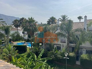 Casa adosada en alquiler en Los Naranjos - Las Brisas en Marbella