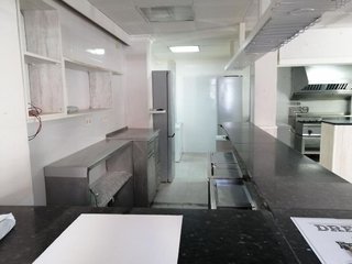 Local comercial en venta en El Gall en Esplugues de Llobregat