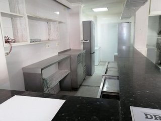 Local comercial en venta en El Gall en Esplugues de Llobregat