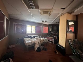 Local comercial en venta en Sanfeliu en Hospitalet de Llobregat, L´