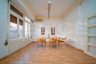 Oficina en alquiler en El Pla del Remei en Valencia