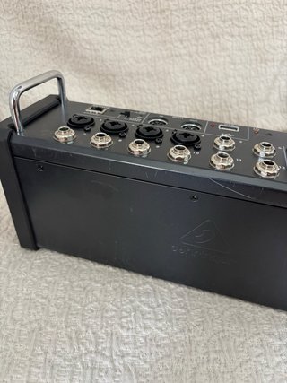 Mesa de mistura Behringer X AIR XR12