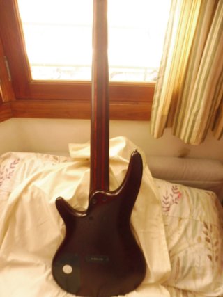 Bajo Ibanez SR505