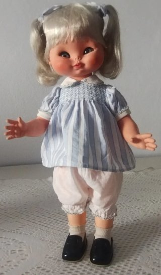 Bambola vintage GeGé anni '70