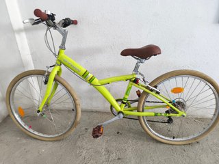 Bicicleta infantil B'TWIN verde