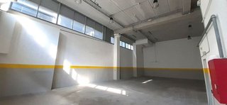 Nave industrial en alquiler en Port en Badalona