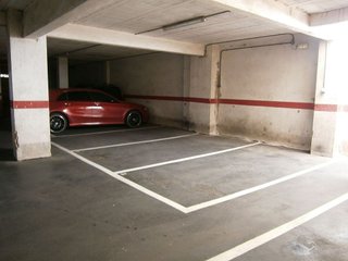 Garaje en venta en Centre en Badalona