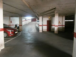 Garaje en venta en Centre en Badalona