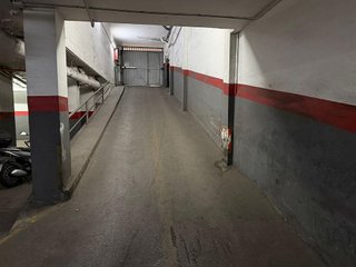 Garaje en venta en Centre en Badalona