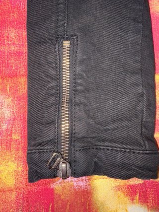 Giubbino Liu Jo Jeans nero con perle