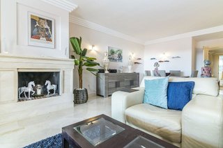 Piso en venta en Los Naranjos - Las Brisas en Marbella