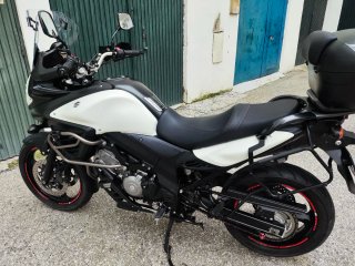 Suzuki V-Strom 650 ABS Negra y Blanca