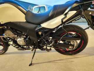 Suzuki V-Strom 650 ABS Negra y Blanca