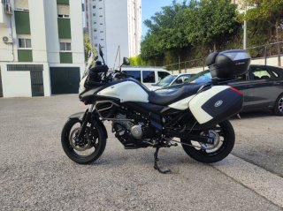 Suzuki V-Strom 650 ABS Negra y Blanca