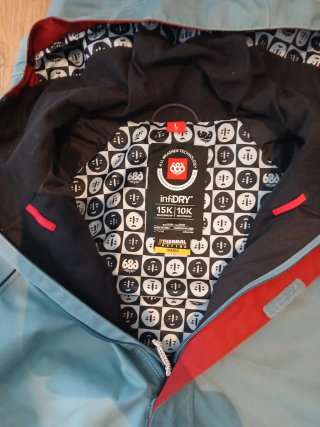 Chaqueta de nieve 686