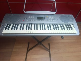 Teclado Ringway CK68 con patas