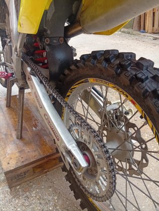 Suzuki RMZ 250 Matriculada