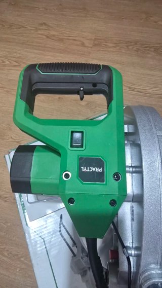 Sierra Ingletadora Practyl 1500W 210mm