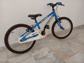 Bicicleta Racer TT 18