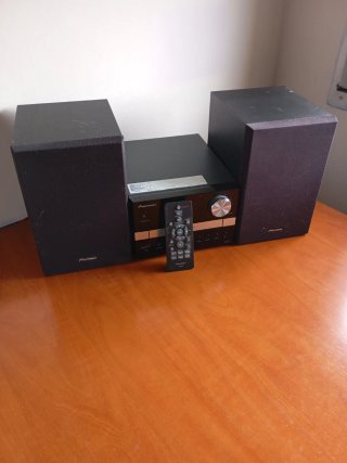 Equipo de música Pioneer negro