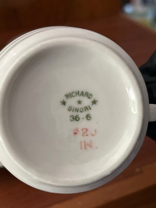 Servizio da caffè in porcellana bianco e oro