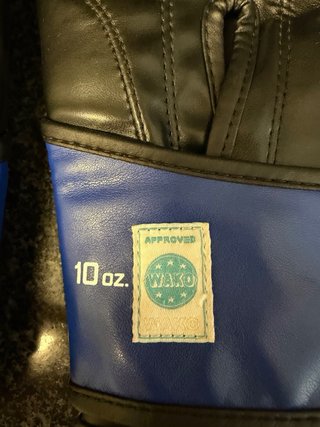Guantes de boxeo Century WAKO azules