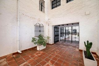 Piso en venta en Puerto Banús en Marbella