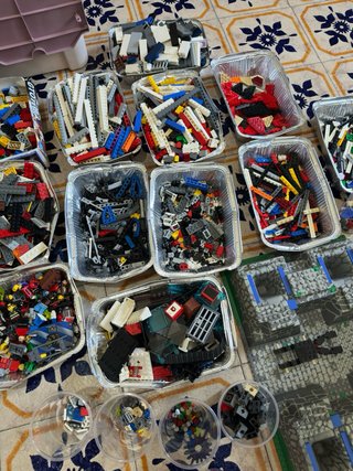Lego pezzi misti circa 7kg di set fino al 2010